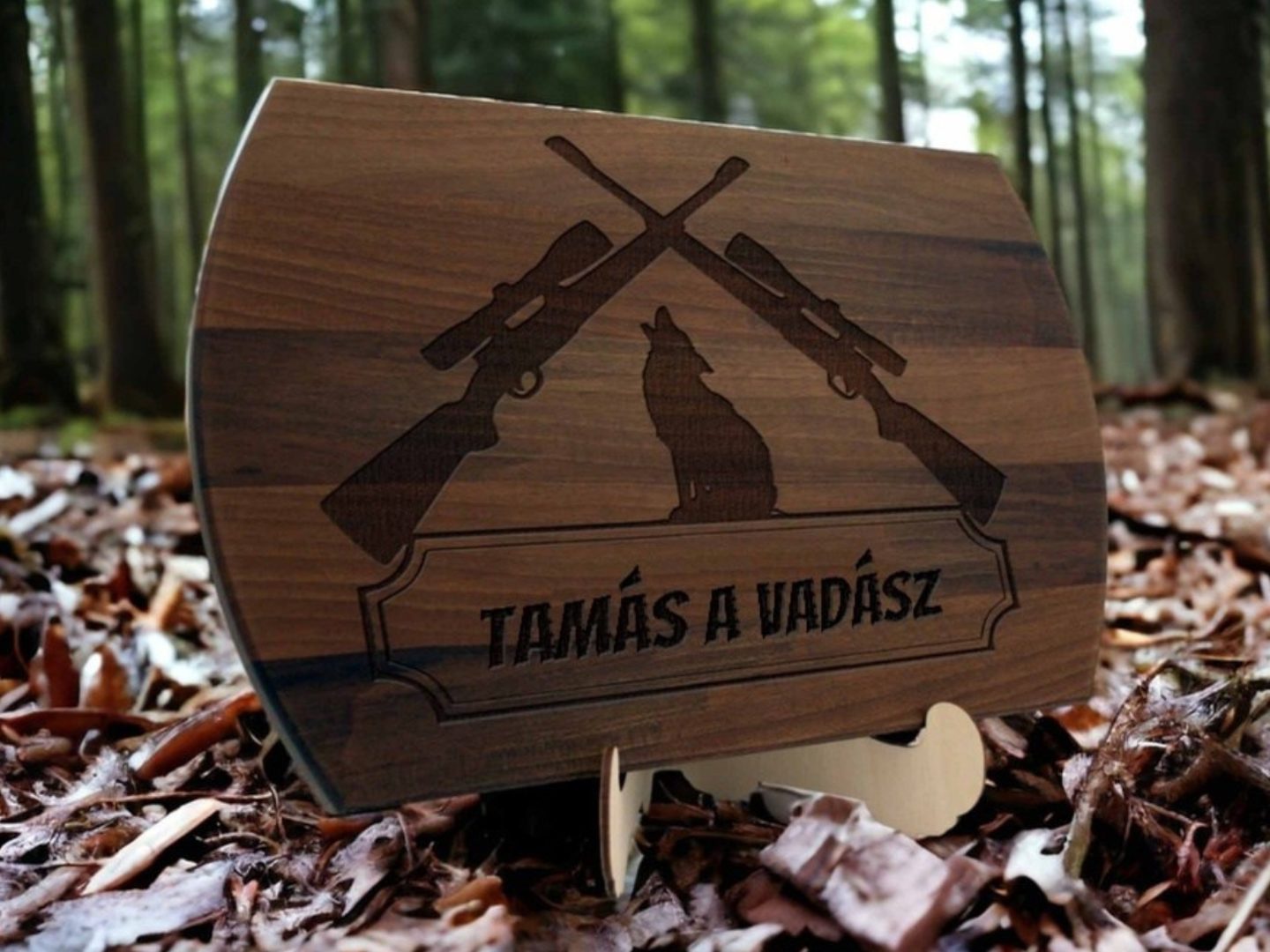 Vadász névre szóló vágódeszka - Vadászat - Egyedi ajándék vadászoknak több stílusban – termékkép